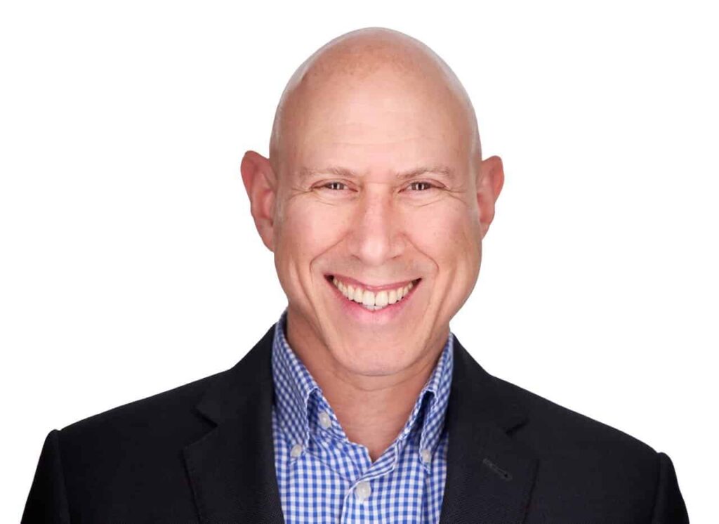 Headshot of Andrew Mellen